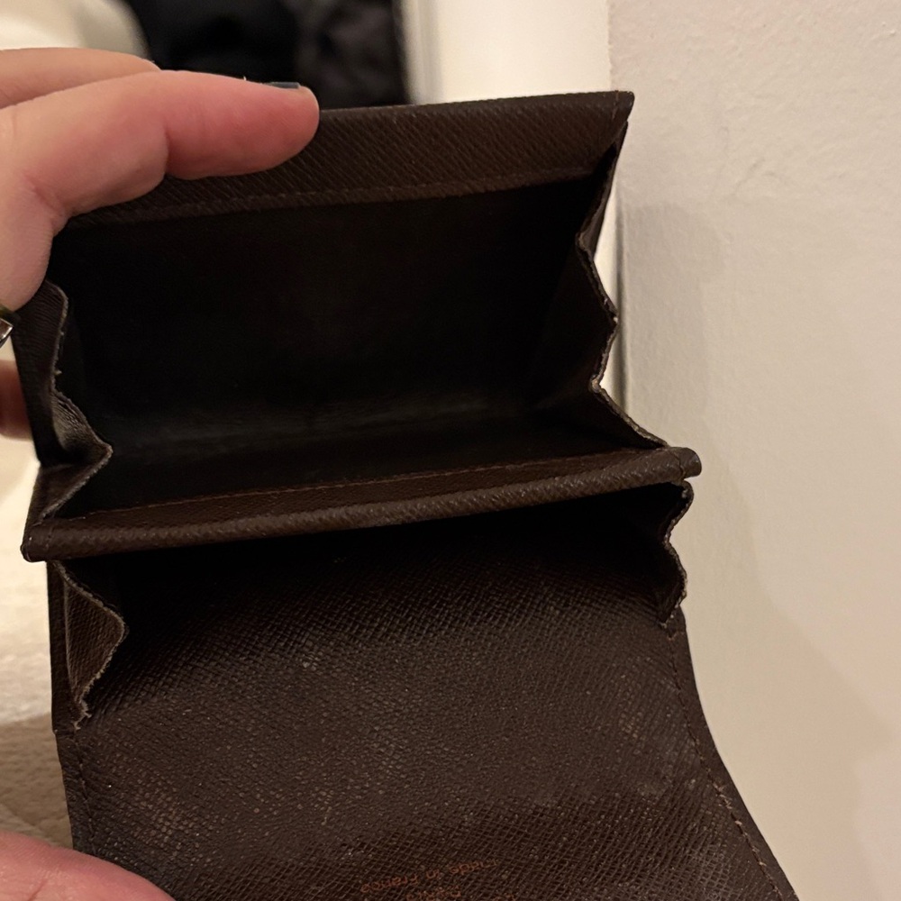 Louis Vuitton Wallet Authentic - Picture 7 of 11